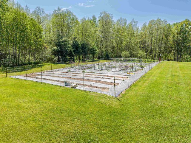 6720 N Rodgers Avenue, Harrison, MI 48625