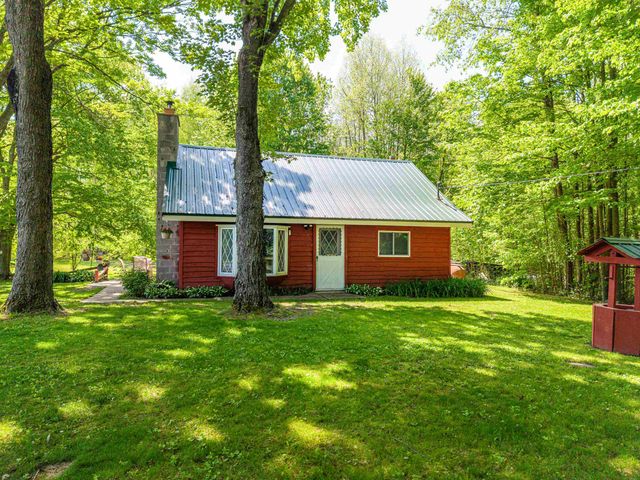 6720 N Rodgers Avenue, Harrison, MI 48625