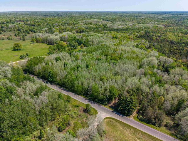 6720 N Rodgers Avenue, Harrison, MI 48625