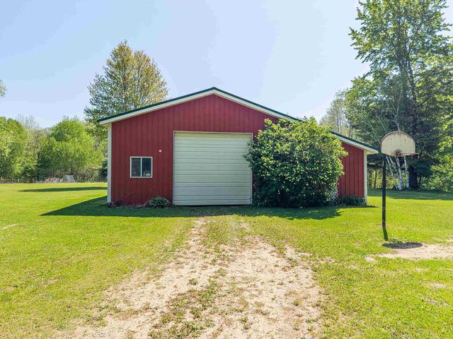 6720 N Rodgers Avenue, Harrison, MI 48625