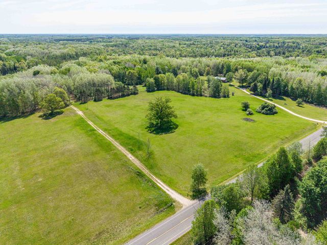 6720 N Rodgers Avenue, Harrison, MI 48625