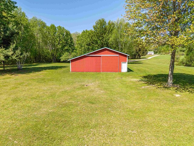 6720 N Rodgers Avenue, Harrison, MI 48625