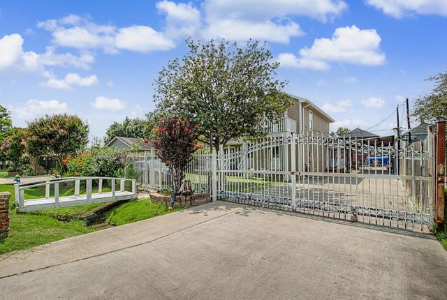 10034 Alfred Lane, Houston, TX 77041