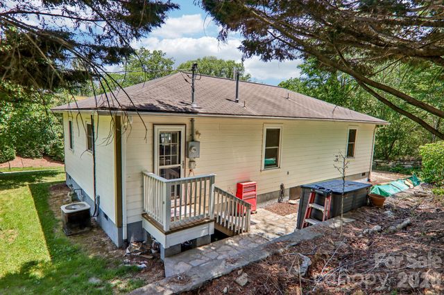 133 Highland Street, Weaverville, NC 28787
