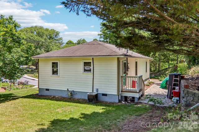 133 Highland Street, Weaverville, NC 28787