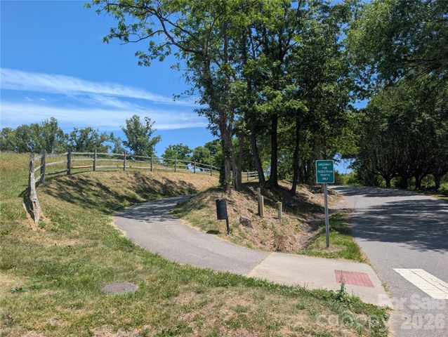 133 Highland Street, Weaverville, NC 28787