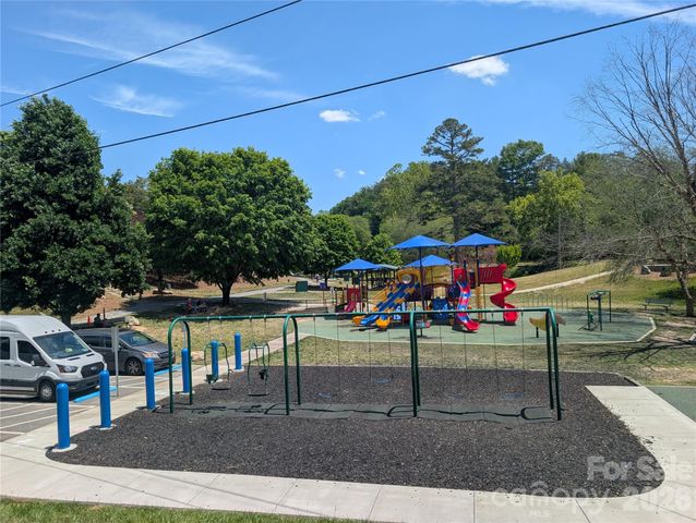 133 Highland Street, Weaverville, NC 28787
