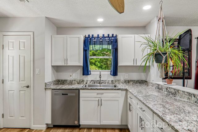 133 Highland Street, Weaverville, NC 28787