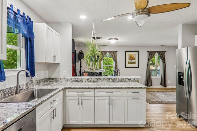 133 Highland Street, Weaverville, NC 28787