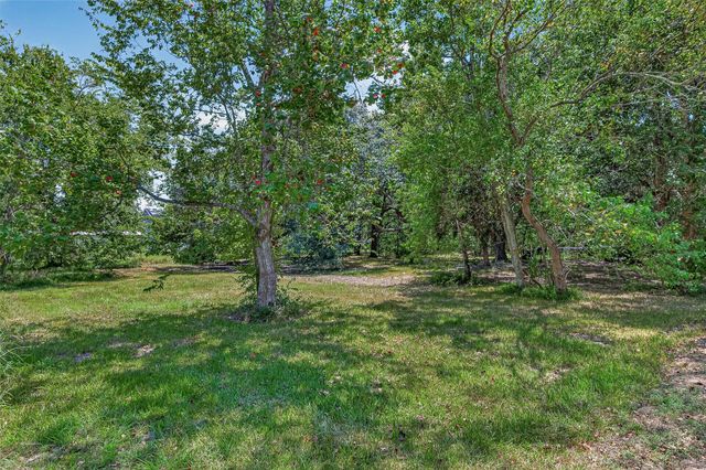 3126 Henson Road, Rosenberg, TX 77471