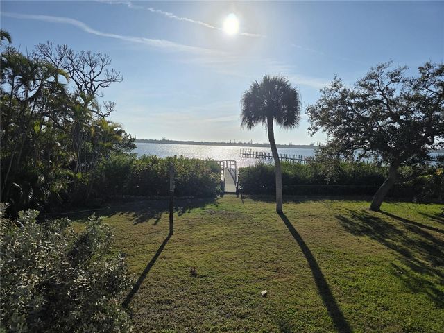 1079 BAYSHORE DRIVE, Englewood, FL 34223