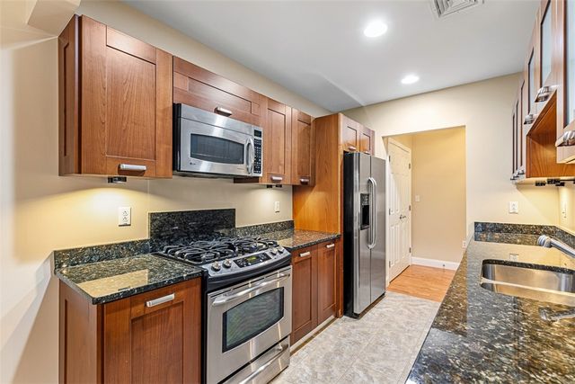 70 Turner Street D-2, Warwick, RI 02886