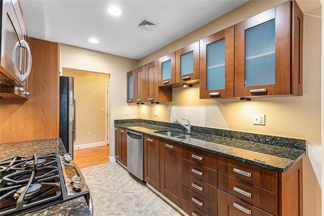 70 Turner Street D-2, Warwick, RI 02886