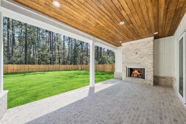 112 E CAPTAIN FRITZ WAY, Freeport, FL 32439