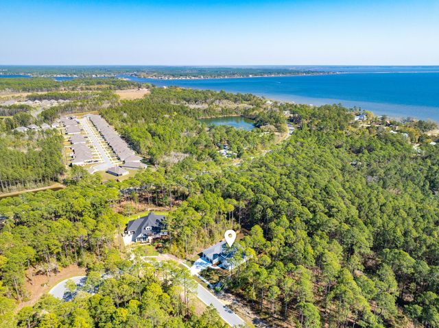 112 E CAPTAIN FRITZ WAY, Freeport, FL 32439