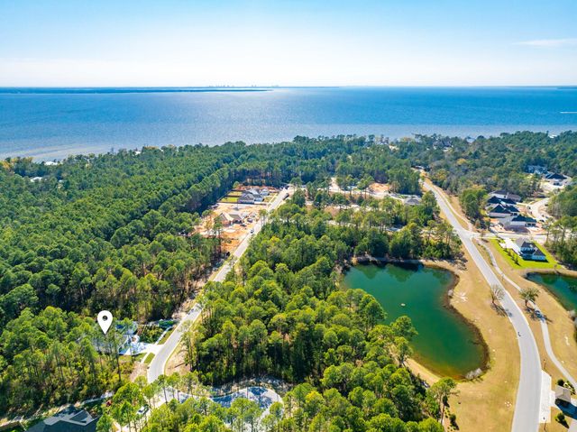 112 E CAPTAIN FRITZ WAY, Freeport, FL 32439