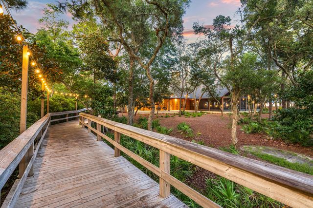 112 E CAPTAIN FRITZ WAY, Freeport, FL 32439