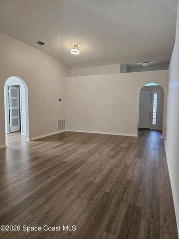 1736 Vista Lake Circle, Melbourne, FL 32904