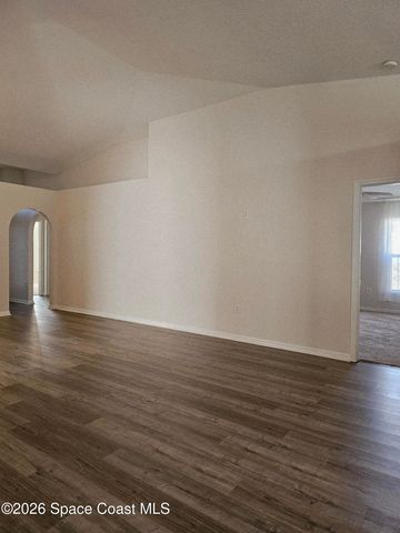 1736 Vista Lake Circle, Melbourne, FL 32904