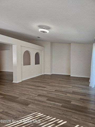 1736 Vista Lake Circle, Melbourne, FL 32904