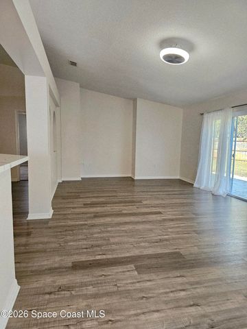 1736 Vista Lake Circle, Melbourne, FL 32904