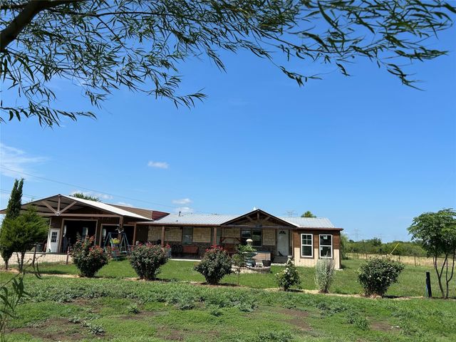18729 County Road 620, Venus, TX 76084