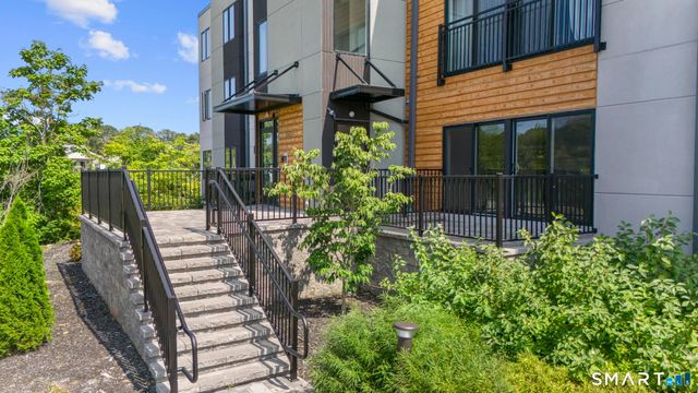 245 East Main Street 1, Branford, CT 06405