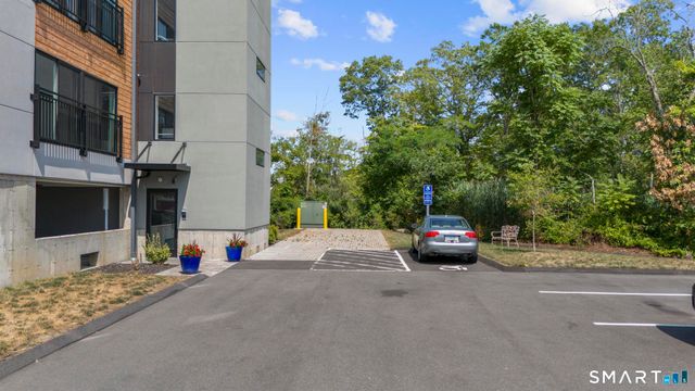 245 East Main Street 1, Branford, CT 06405