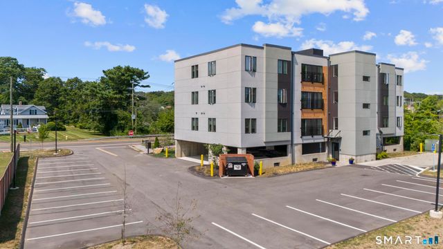 245 East Main Street 1, Branford, CT 06405