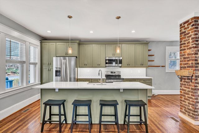 2031 Sherwood AVE, Roanoke, VA 24015