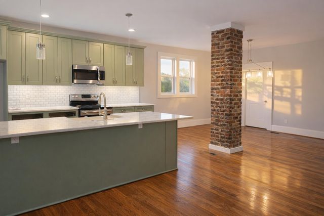 2031 Sherwood AVE, Roanoke, VA 24015