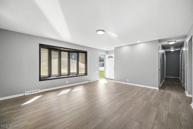 11254 Gordon Drive, Parma, OH 44130