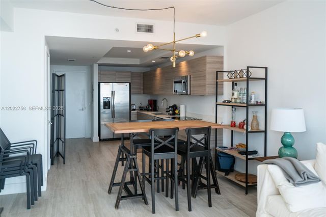 121 NE 34th St 2505, Miami, FL 33137