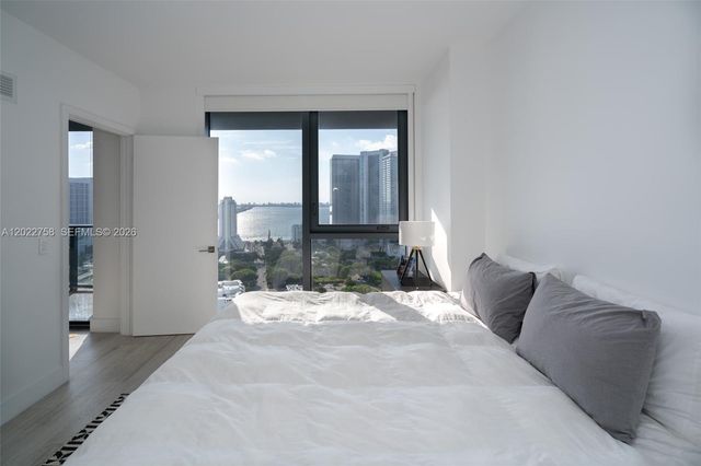 121 NE 34th St 2505, Miami, FL 33137