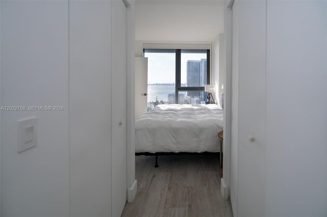 121 NE 34th St 2505, Miami, FL 33137