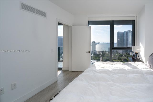 121 NE 34th St 2505, Miami, FL 33137