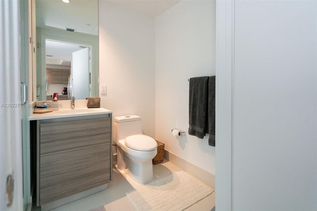 121 NE 34th St 2505, Miami, FL 33137