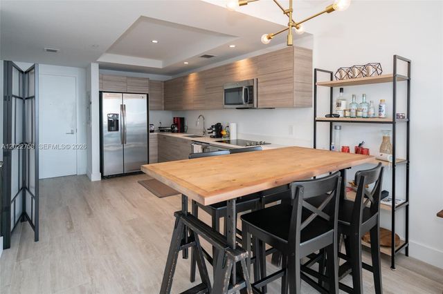 121 NE 34th St 2505, Miami, FL 33137