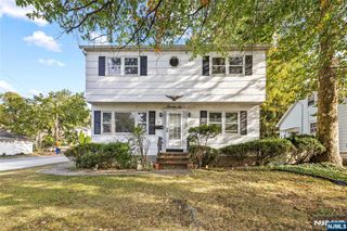 26 Passaic Avenue, Roseland, NJ 07068