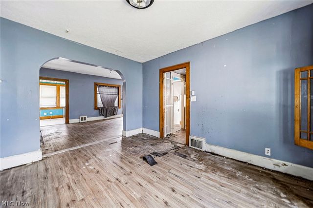 4229 Gifford Avenue, Cleveland, OH 44109