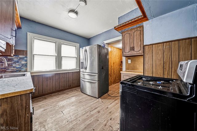 4229 Gifford Avenue, Cleveland, OH 44109