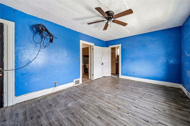 4229 Gifford Avenue, Cleveland, OH 44109