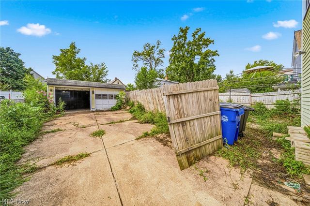 4229 Gifford Avenue, Cleveland, OH 44109