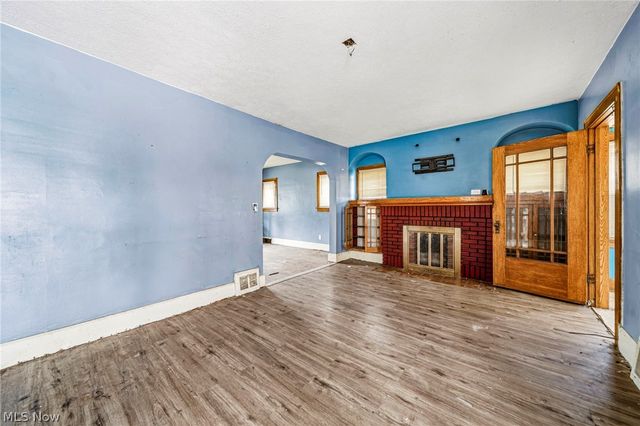 4229 Gifford Avenue, Cleveland, OH 44109