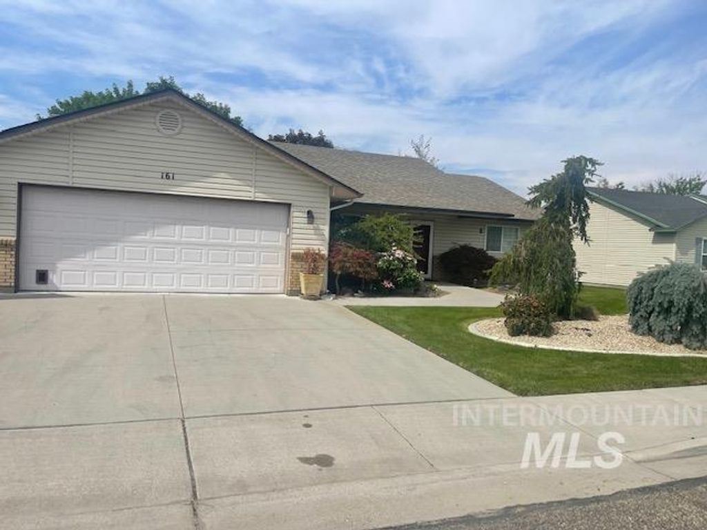 161 SW 18th St, Ontario, OR 97914