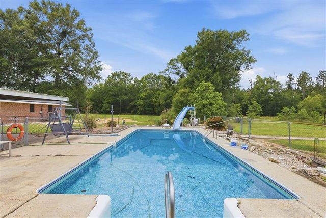 212 Andrew Mouhot Road, Ragley, LA 70657