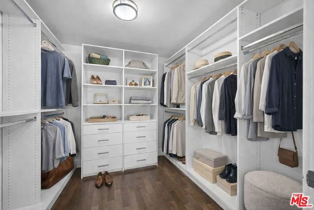 11023 Fruitland Drive 401, Studio City, CA 91604