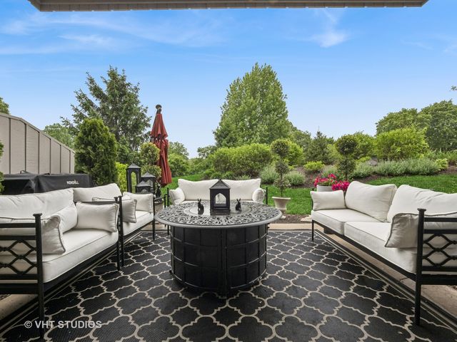 97 Thornhill Lane D, Lake Barrington, IL 60010