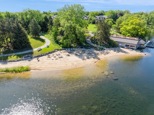 97 Thornhill Lane D, Lake Barrington, IL 60010