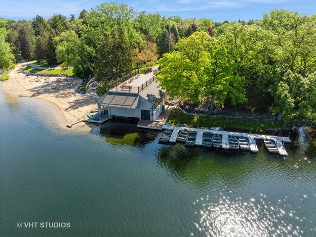 97 Thornhill Lane D, Lake Barrington, IL 60010
